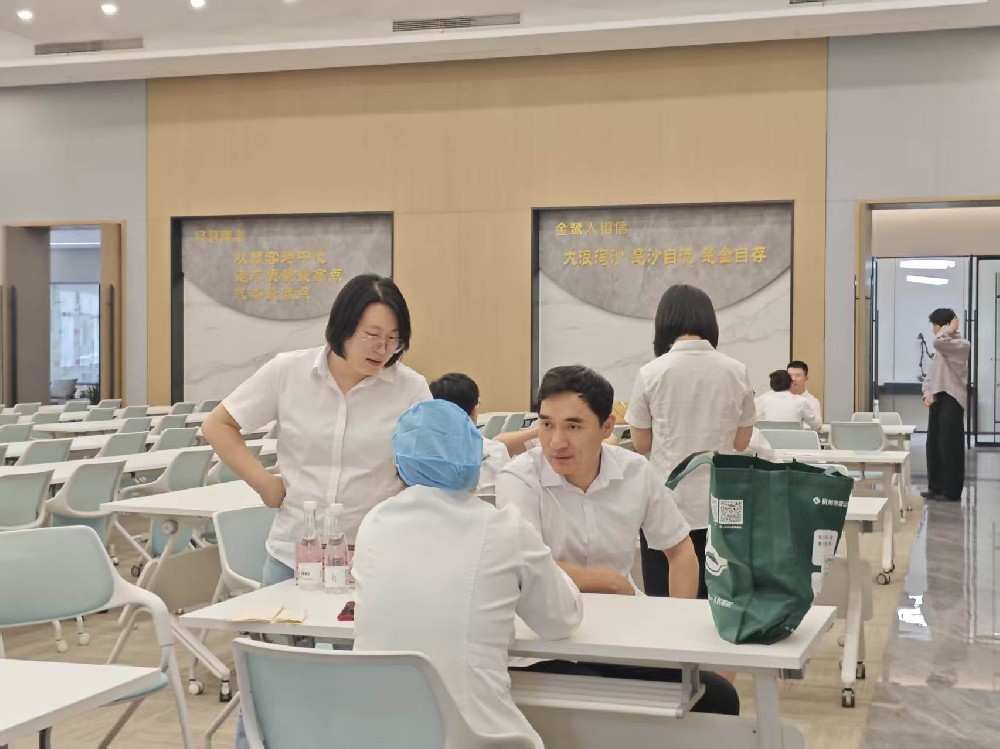 健康义诊进乐动买球_乐动买球（中国）
，暖心服务护员工